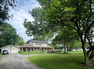 640 N River Dr, Chesterton, IN 46304