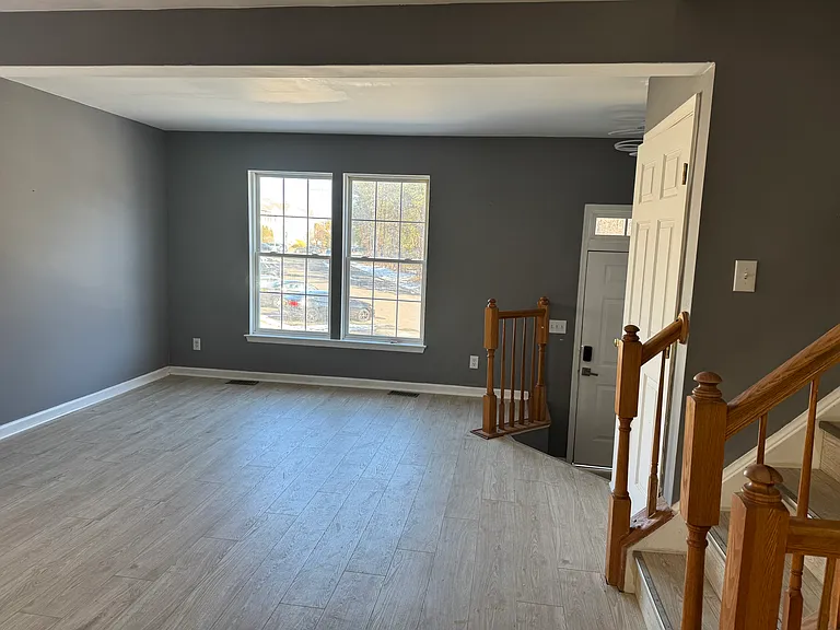 46 Coachlight Dr — Photo 6