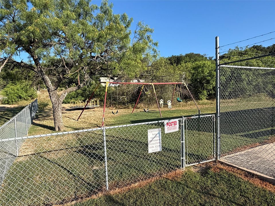 2nd image of Timberdell Dr