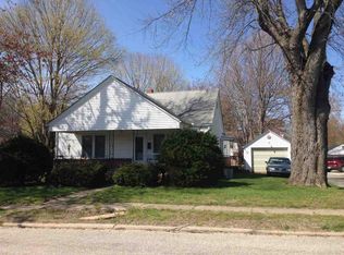 240 E Indiana Ave, Bloomfield, IN 47424