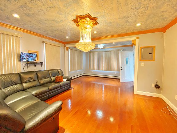 3rd image of 111-09 204th St #1