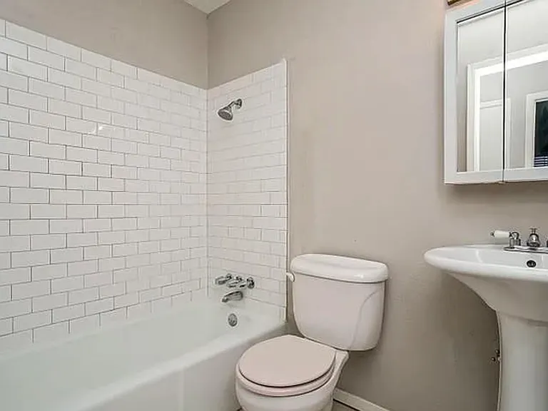423 Southlake Dr — Photo 5