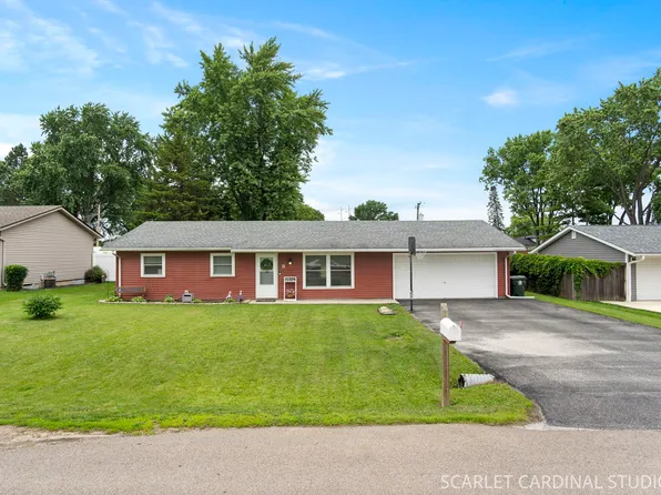 8 Dolphin Ct, Oswego, IL 60543