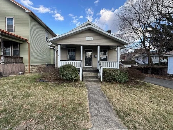1422 Stanton Ave, Zanesville, OH 43701