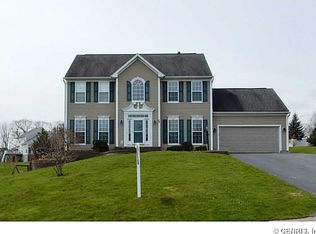 28 Mima Cir, Fairport, NY 14450