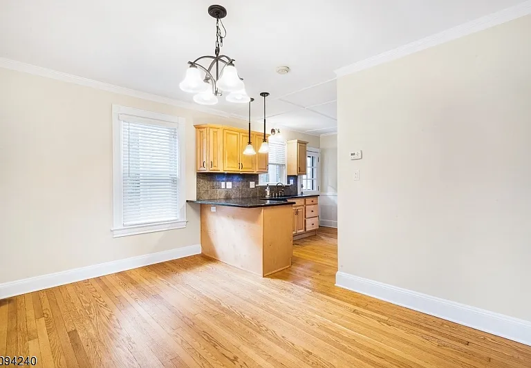 106 Western Ave — Photo 14