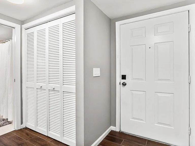 11863 Wimbledon Cir #406 — Photo 28