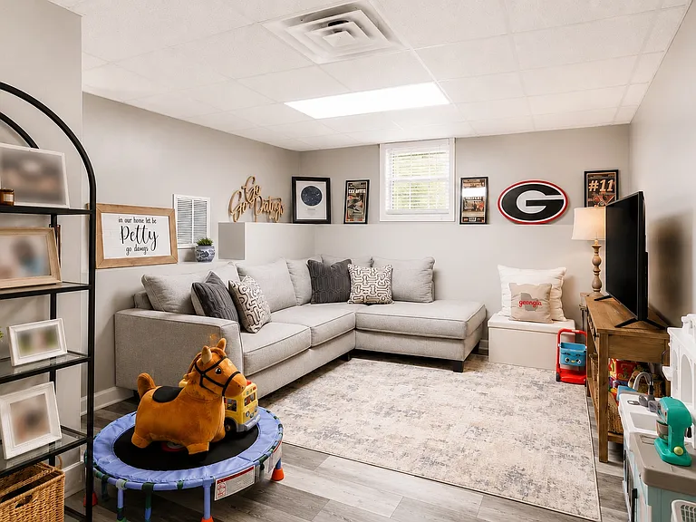 483 Whispering Oaks Dr — Photo 16