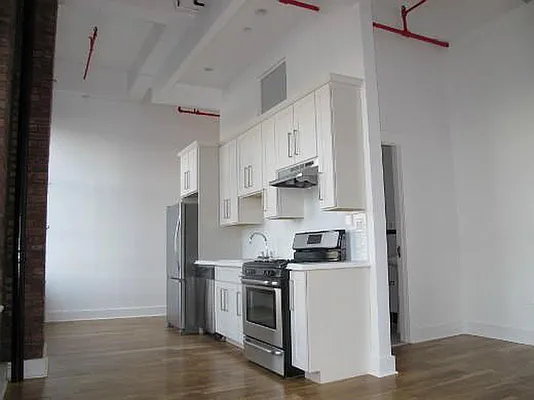 Rented by Dream Space Realty | media 8