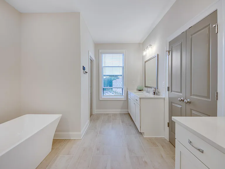 306 Burgess Walk — Photo 22