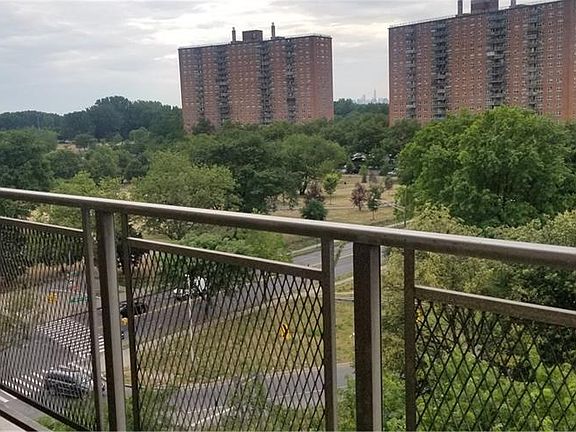 5th image of 920 Metcalf Ave APT 8F