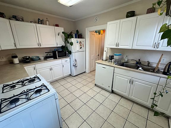 2nd image of 1340 Corona St APT 5