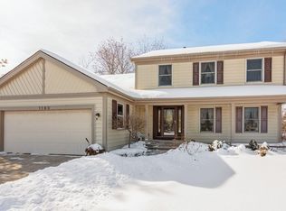 1160 Honeysuckle Dr, Wheeling, IL 60090