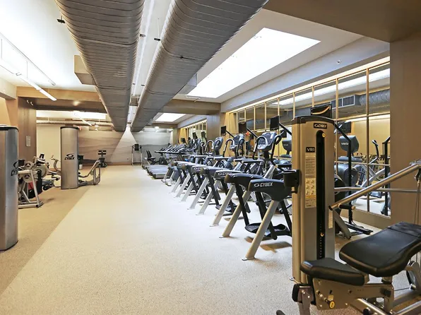 330 West 39th Street image 6 of 11