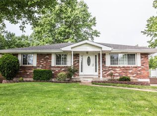 9945 Casa Rosa Dr, Saint Louis, MO
