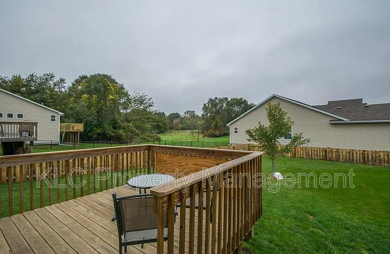 3500 Park Side Dr — Photo 15