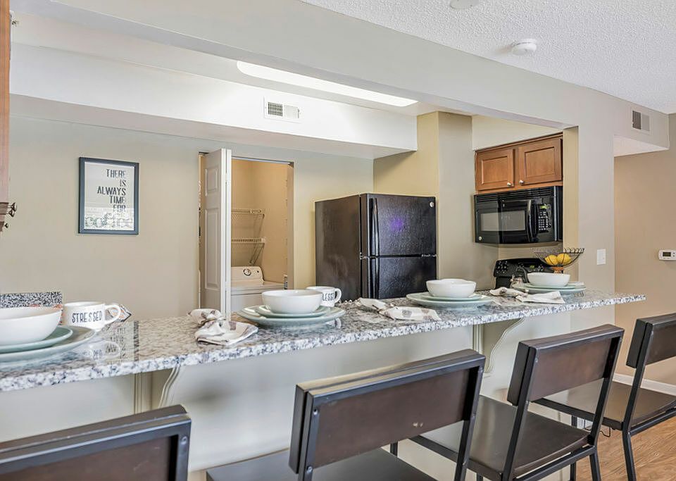 Kitchens with Granite Counters and Breakfast Bar