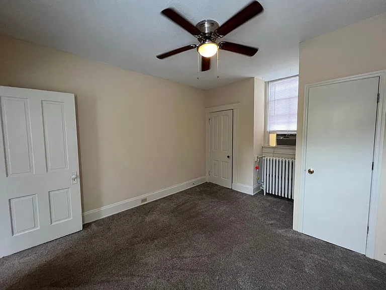 2210 Victor St #3 — Photo 17
