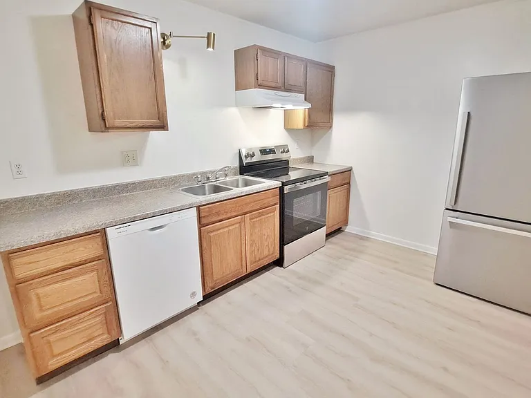 1495 Fairfield Rd — Photo 11