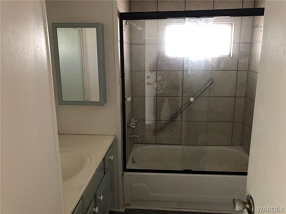 5th image of 875 Turney Dr