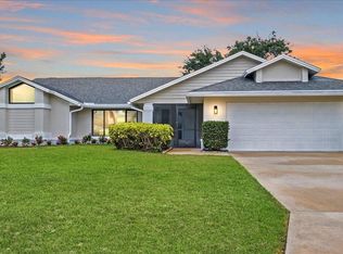 484 Crystal Lake Dr, Melbourne, FL 32940