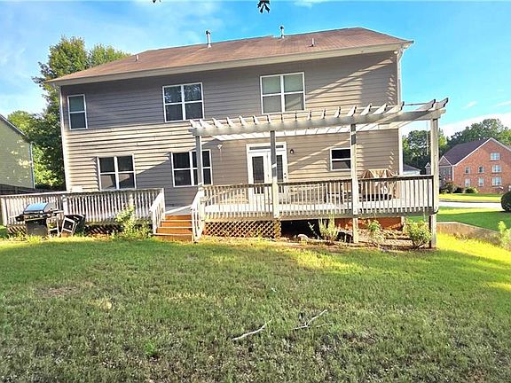 5th image of 55 Colonial Ct