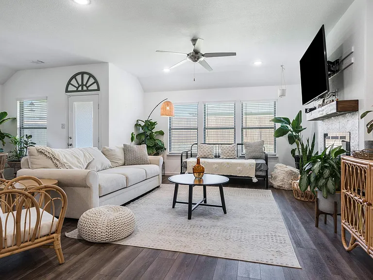 3324 Flatiron Dr — Photo 5