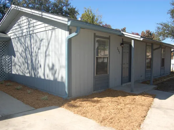 207 Squirrel Haven Rd, Mary Esther, FL 32569