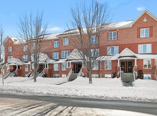 275 Aquaview Dr, Ottawa, ON K4A 0B5