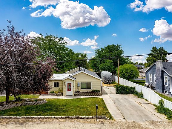 4th image of 1207 W Willow Ave