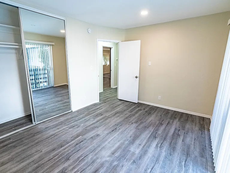 4950 Coldwater Canyon — Photo 13