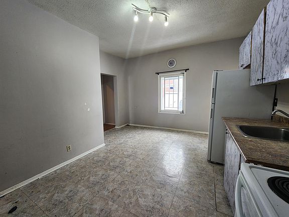 2nd image of 67 Daly Ave #1018256