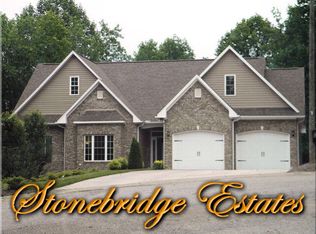 818 Stonebridge Dr, Wilkesboro, NC 28697