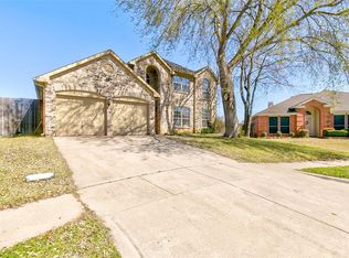4701 Shadow Crest Dr, Arlington, TX 76018