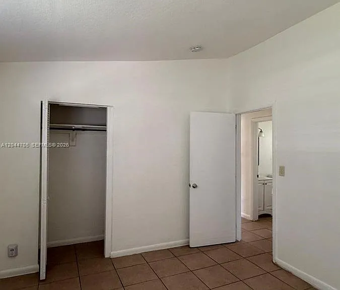 1525 NW 18th Ct — Photo 8