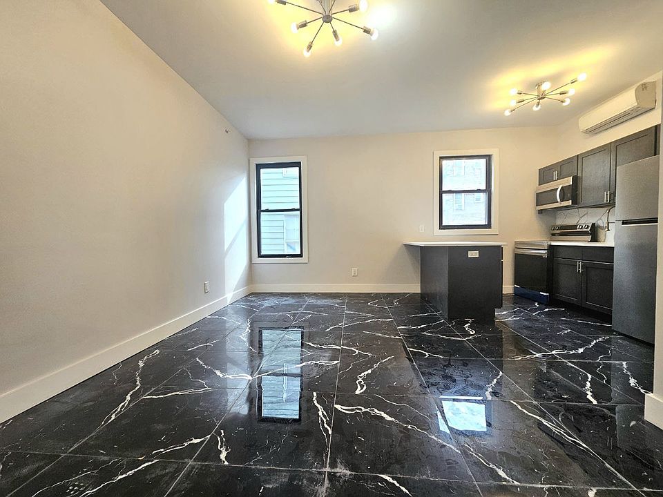 1st image of 226 Roseville Ave #1B3