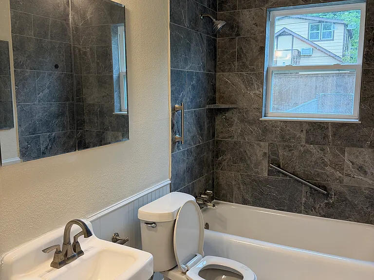 522 Cameron Ave — Photo 6