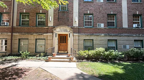 1812 W Chase Ave #G Photo 1