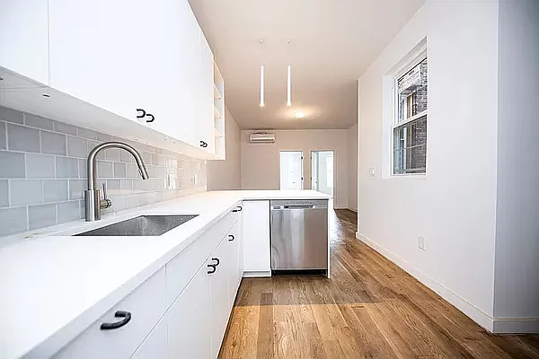 Rented by True Real Estate Group | media 3