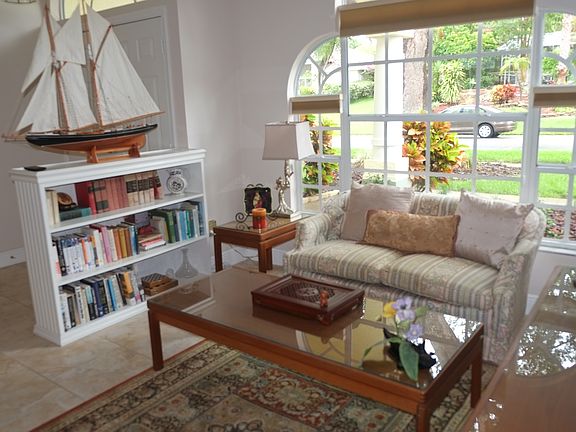 Built in Bookcase
