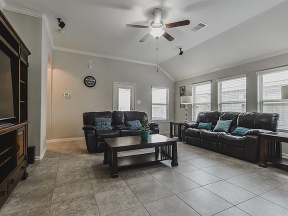 4th image of 17914 Banbury Green Ln