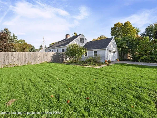 1140 Hitching Post Rd, East Lansing, MI 48823