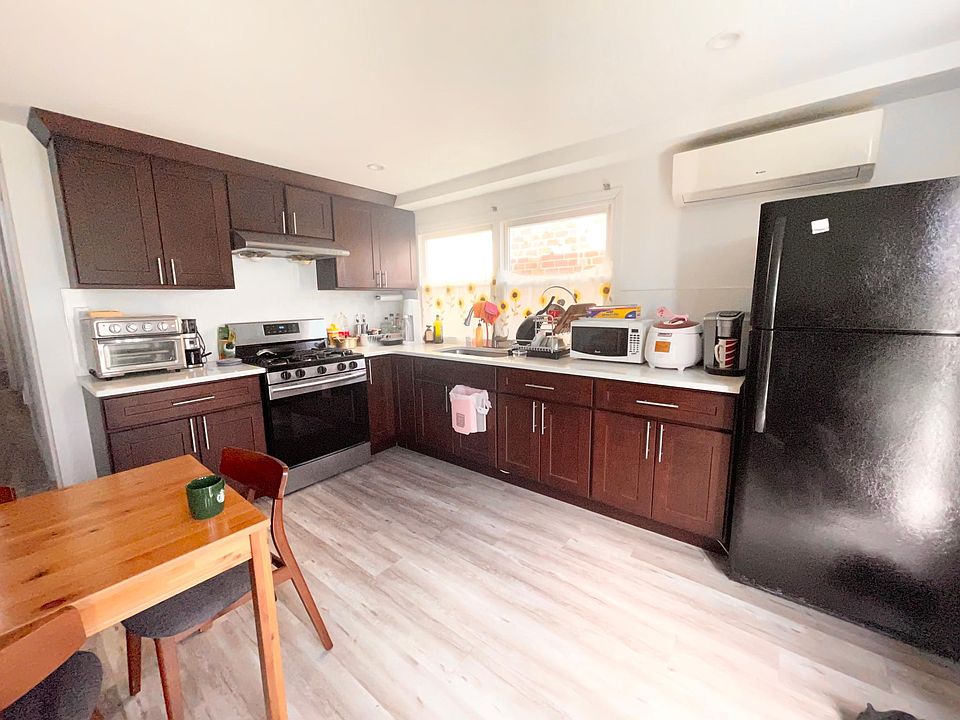 1st image of 1427 Park Ave #1F