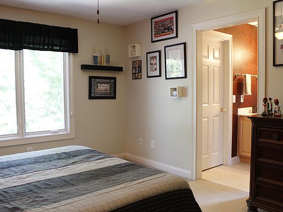 5th image of 974 Sherwood Forest Ln