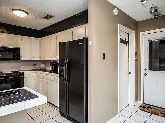 4th image of 1318 Baylor Dr