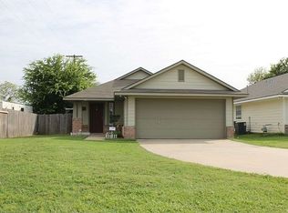 2101 Amberglow Pl, Bryan, TX 77801