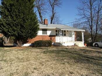1st image of 506 Whittaker Ave NE