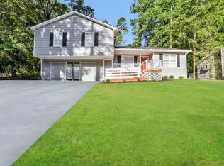 4041 Wrexham Dr, Snellville, GA