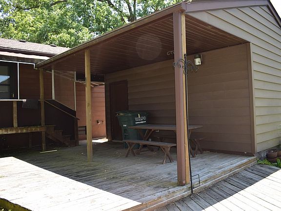 3rd image of 1207 Monticello Park Dr