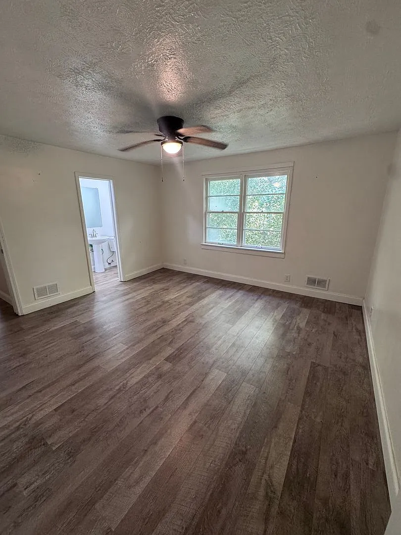 1420 Kilby Terrace, Anniston — Photo 4